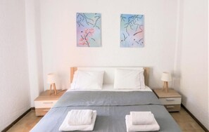 2 makuuhuonetta, silitysrauta/-lauta, ilmainen Wi-Fi, vuodevaatteet