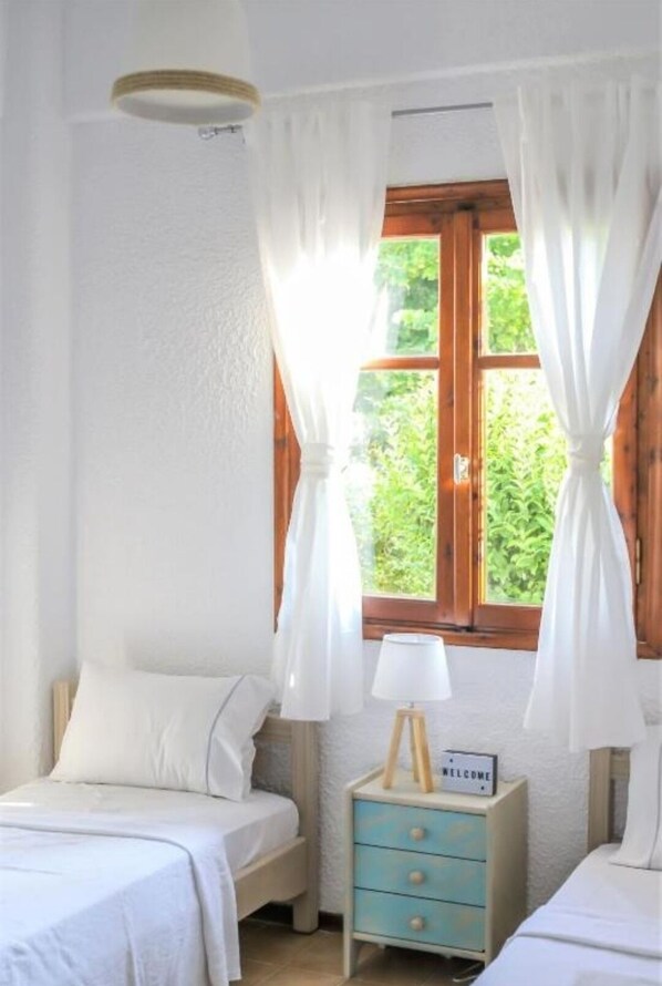 2 chambres, fer et planche à repasser, Wi-Fi gratuit, draps fournis