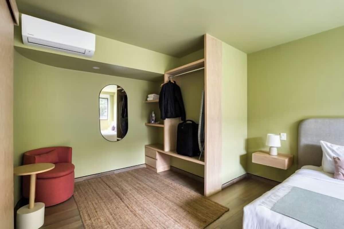 In-room safe, iron/ironing board, free WiFi