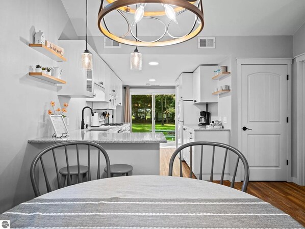 Fridge, microwave, oven, stovetop - Newly Renovated Cottage on Wolf Lake (Baldwin)