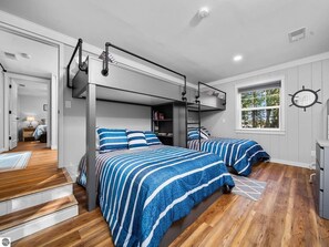 2 Schlafzimmer, Zimmersafe, kostenloses WLAN, Bettwäsche