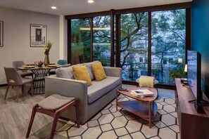 Basic Apartment | Living area | 42-inch flat-screen TV with digital channels - VERACRUZ 20 by Mr. W (Mexico City)