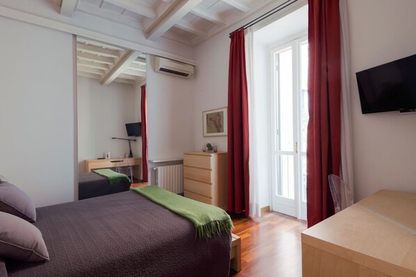 1 bedroom, WiFi, bed sheets - Spanish Steps Luxury Double Room (Roma)