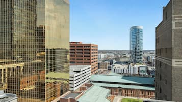 Individually furnished, desk, laptop workspace, free WiFi