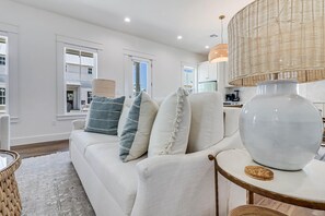 Interior - Mint Julep 210 Esc-a (Port Aransas)