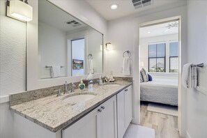 Apartment (2 Bedrooms) | Interior - High Dune TC 2203 (Port Aransas)
