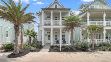 House (5 Bedrooms) | Front of property