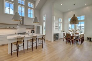 House (5 Bedrooms) | Interior - Bahama Mama 247 MA (Port Aransas)