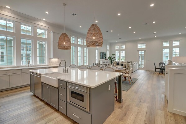 Interior - The Spanish Main 309 HI (Port Aransas)