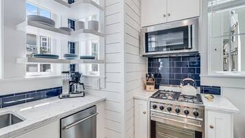 Cottage (2 Bedrooms) | Interior