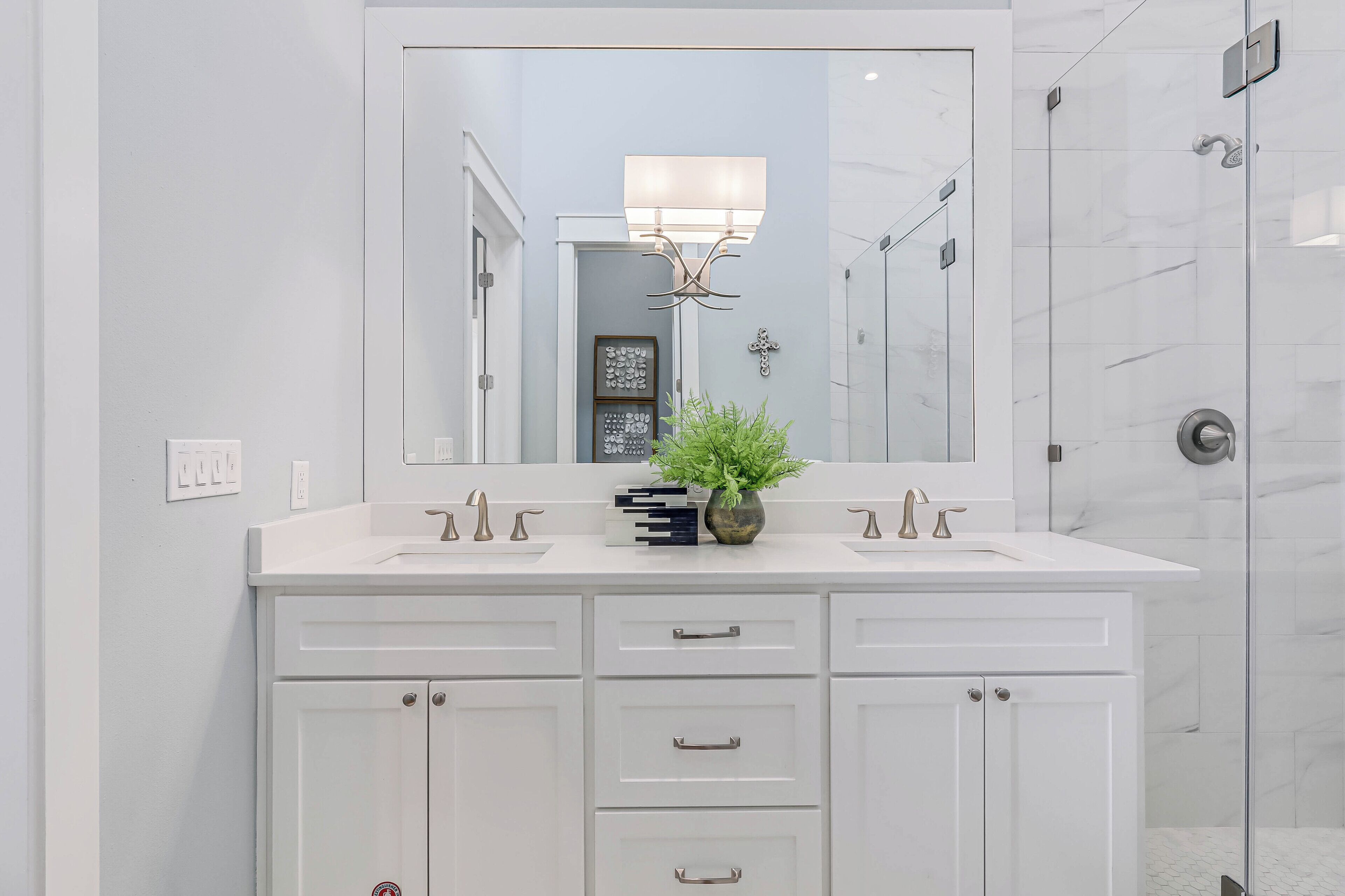 House (3 Bedrooms) | Front of property