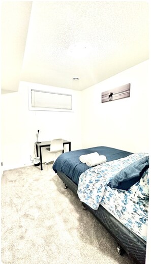1 habitación, escritorio, tabla de planchar con plancha y wifi gratis 