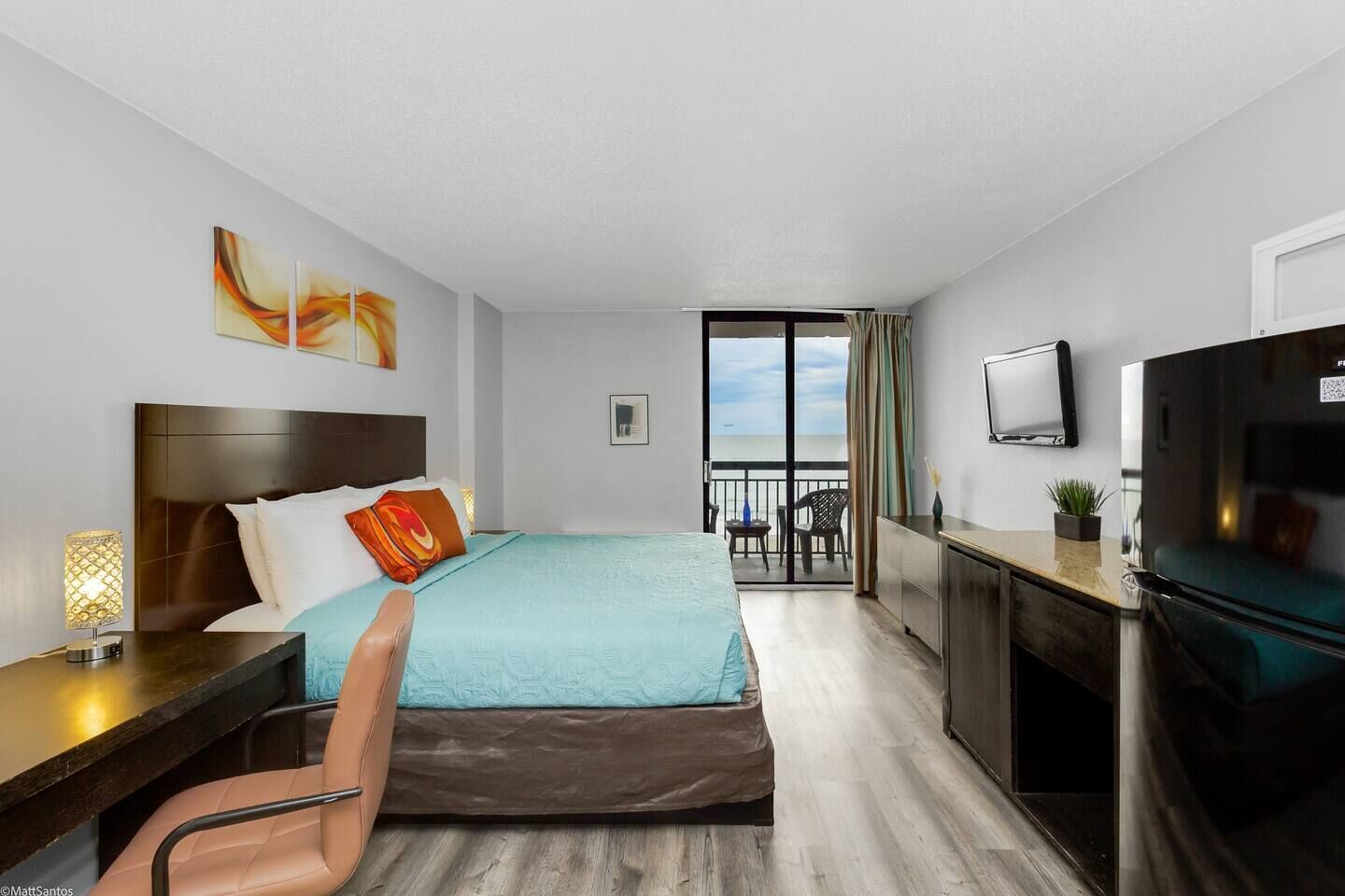 Coastal Charm~ Direct Oceanfront Suite @SunNSand