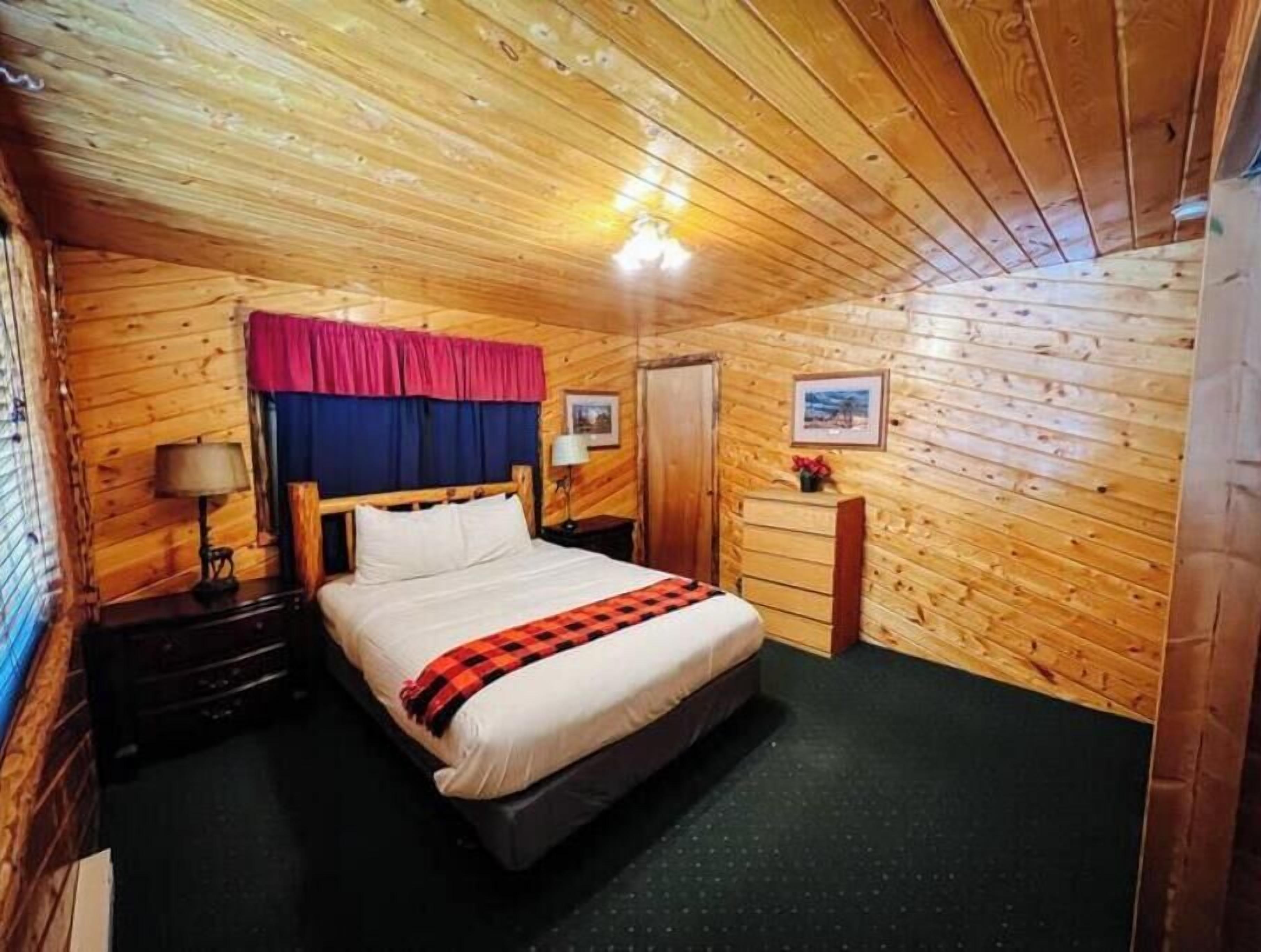 5 makuuhuonetta, silitysrauta/-lauta, vauvan matkasänky, ilmainen Wi-Fi