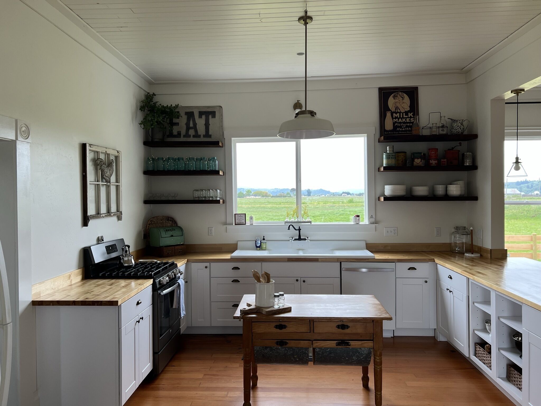 Batterie de cuisine, vaisselle et ustensiles