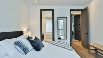 4 bedrooms, desk, travel crib, free WiFi