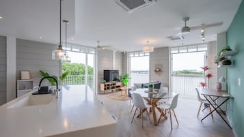 Apartment (2D) | Living area | 40-inch Smart TV with cable channels