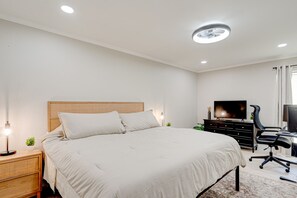 1 habitación, escritorio, wifi y ropa de cama