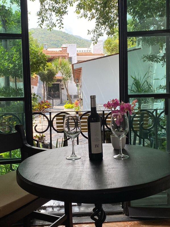 Deluxe Single Room, Garden View