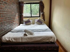 1 bedroom, WiFi, bed sheets