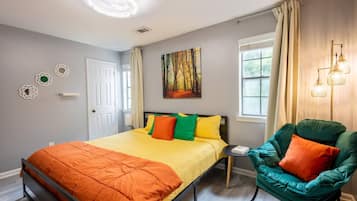 1 habitación, escritorio, tabla de planchar con plancha y wifi