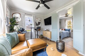 1 chambre, fer et planche à repasser, Wi-Fi, draps fournis