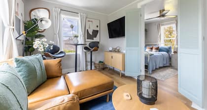 Cozy 100-year-old Brick Cottage. Thoughtfully designed for Travel Professionals.