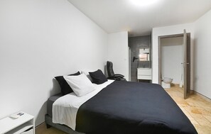 1 Schlafzimmer, Reisekinderbett, kostenloses WLAN, Bettwäsche