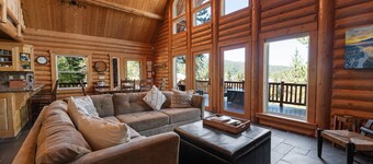 Lakeview Lodge - Across the street from the lake, Log Cabin, Arcade Game ,Lake Views ,NatlForest