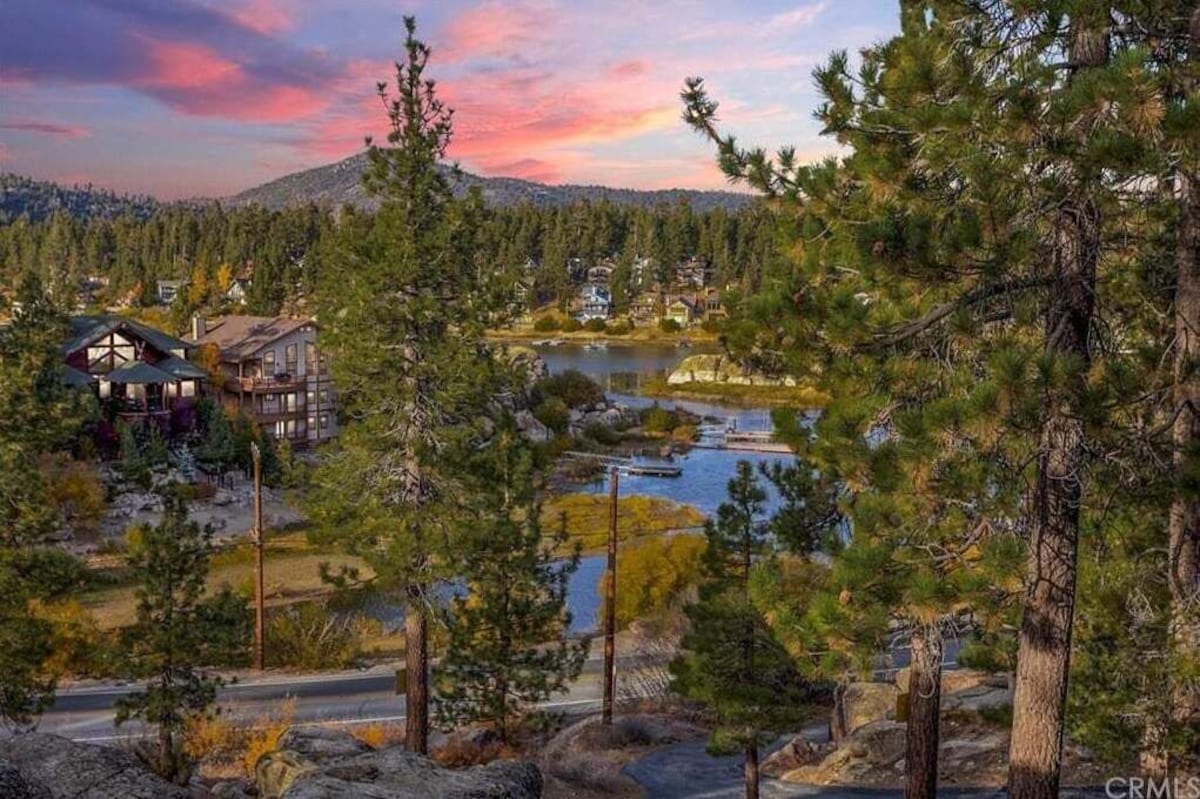 Photo 31 of Lakeview Lodge - Across the street from the lake, Log Cabin, Arcade Game ,Lake Views ,NatlForest