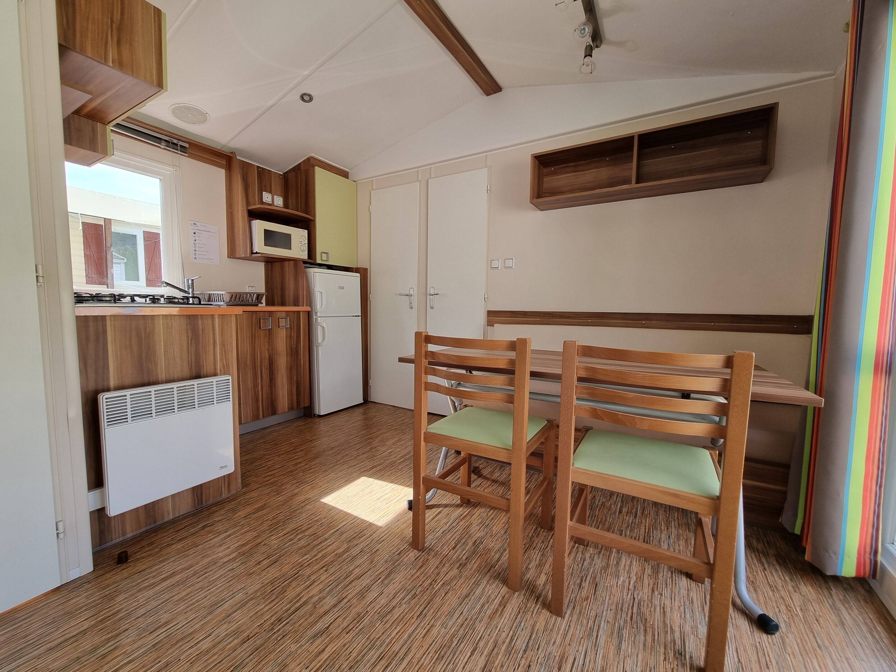 ontario-Lake view-Cottage-Oversized-Ensuite with Shower