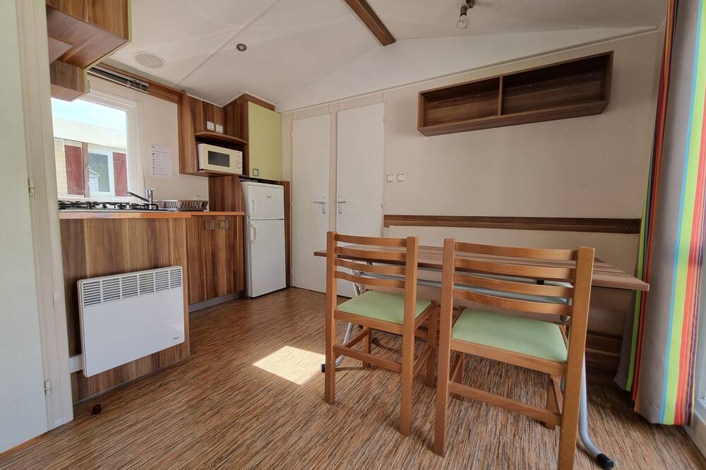 ontario-Lake view-Cottage-Oversized-Ensuite with Shower