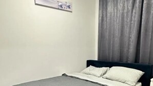2 chambres, fer et planche à repasser, Wi-Fi, draps fournis