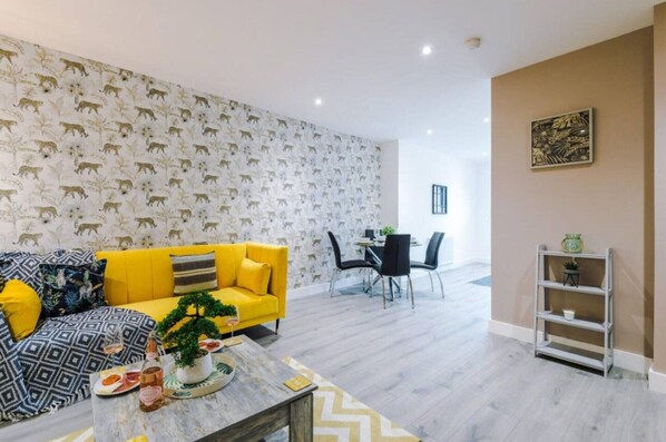 Apartment | Living area