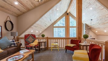 House (6 Bedrooms) | 6 bedrooms, iron/ironing board, bed sheets