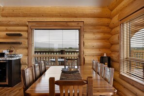 Dining room - Sunset Magic (Island Park)