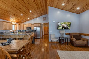 Huis (6 Bedrooms) | Dineerruimte