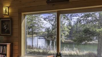 House (5 Bedrooms) | Lake view