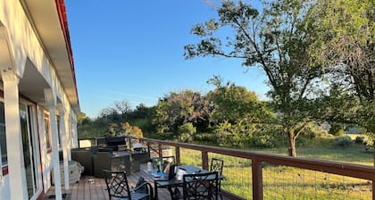 Cozy cabin in the heart of off-road heaven! Bring your SxS's and sunscreen!