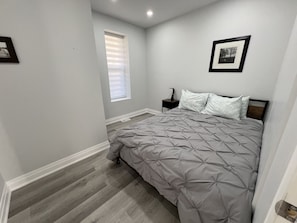 3 habitaciones, escritorio, wifi y ropa de cama