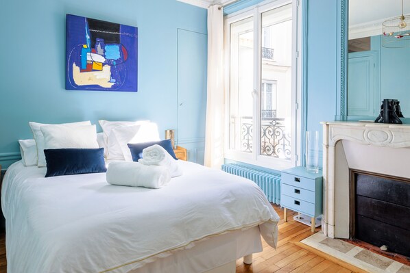 3 chambres, fer et planche à repasser, Wi-Fi, draps fournis