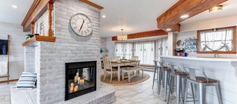 Shorewood Retreat Fall & Winter - Lakefront Home Harbor Beach, MI