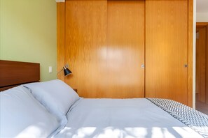 3 Schlafzimmer, Bügeleisen/Bügelbrett, WLAN, Bettwäsche