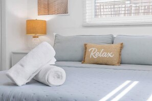 4 habitaciones, tabla de planchar con plancha, wifi y ropa de cama 