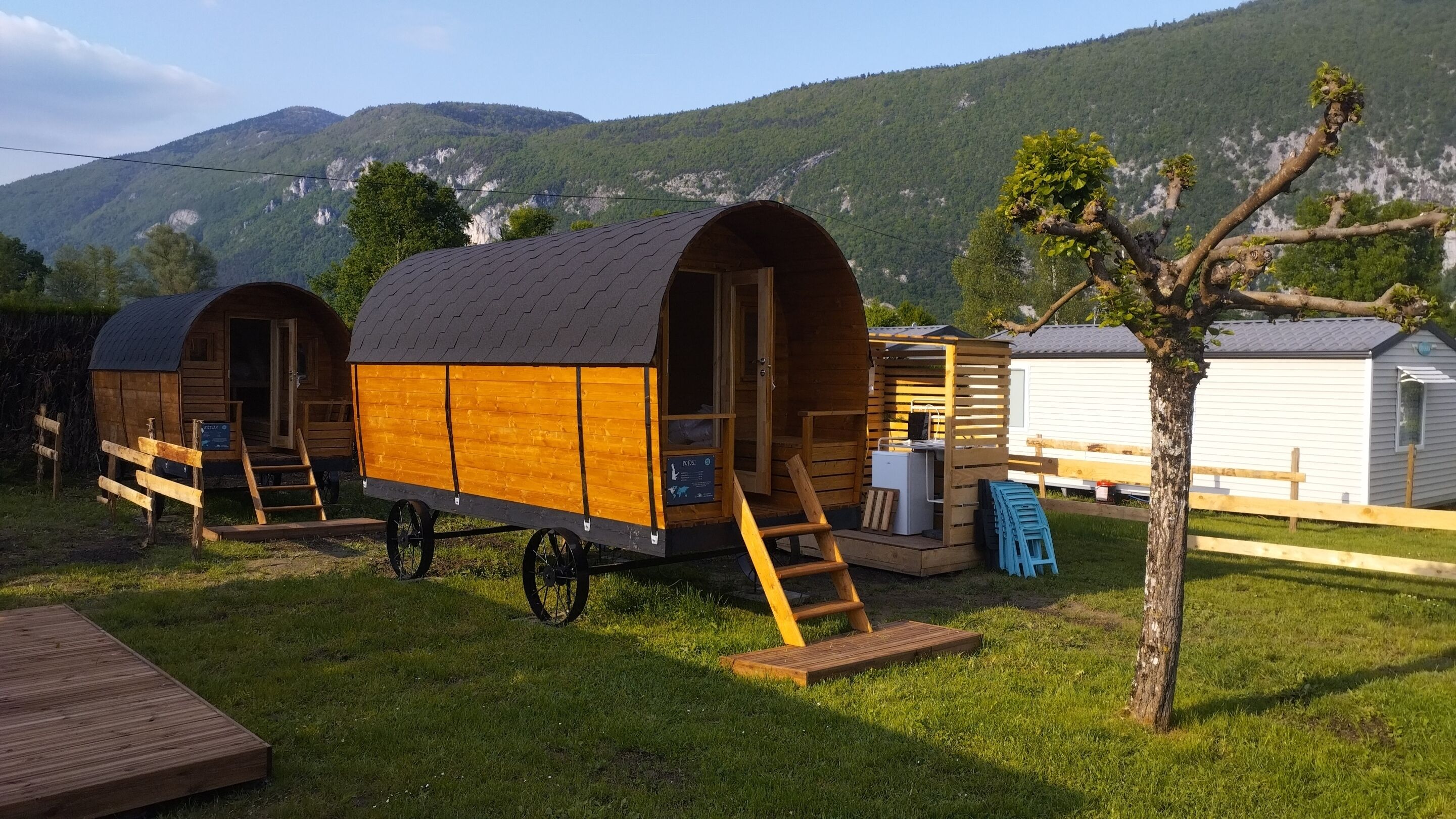 Caravan-Classic-Ensuite with Shower