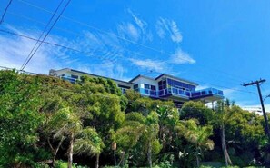 Exterior - Breathtaking Sunset Villa+Guesthouse+2 hot tubs (San Diego)