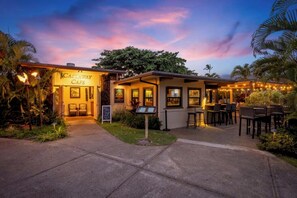 Exterior - Ideal Kaanapali Beach resort! Updated condo with A/C. Sandy beach, sunsets! B247 (Lahaina)