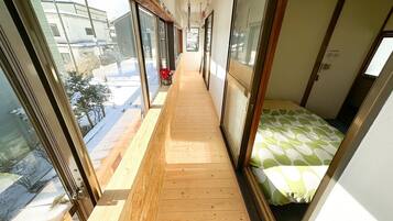 3 bedrooms, desk, iron/ironing board, free WiFi