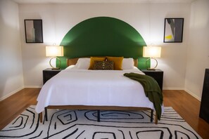 4 bedrooms, desk, iron/ironing board, free WiFi