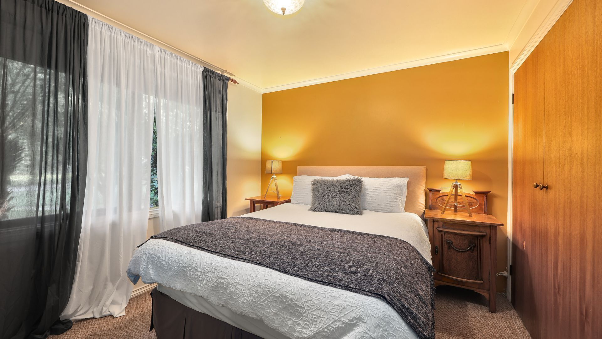 2 bedrooms, desk, travel crib, WiFi